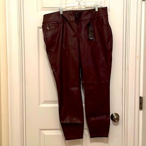 **NWT* Torrid faux leather pants in oxblood, sz.16